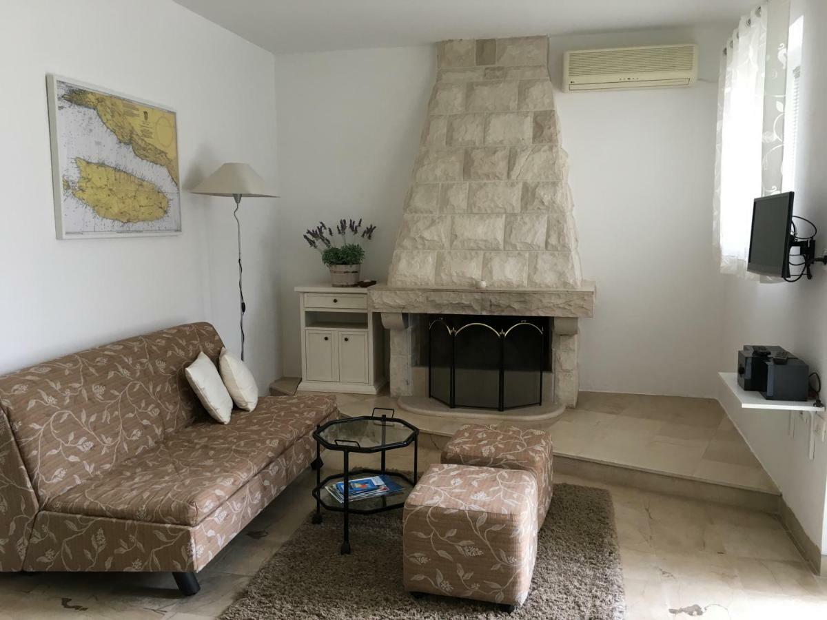 Apartment Get Supetar Dış mekan fotoğraf